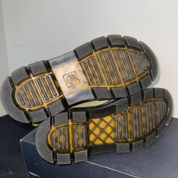 Dr. Martens Buwick Womens Size 8L Utility Boots Extra Tough Lace Up Pale Olive - Picture 10 of 15